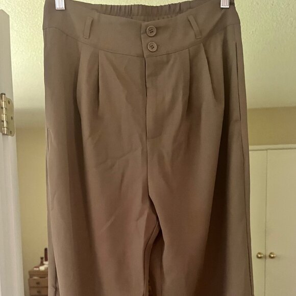 Halara "PLAY"  Size Medium  High Waisted Pocket Wide Leg  Pants - Picture 1 of 10